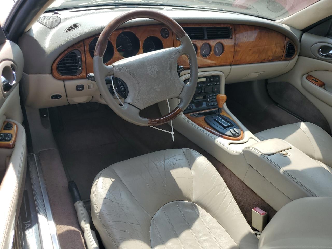 1998 Jaguar Xk8 VIN: SAJGX2241WC025200 Lot: 67867325