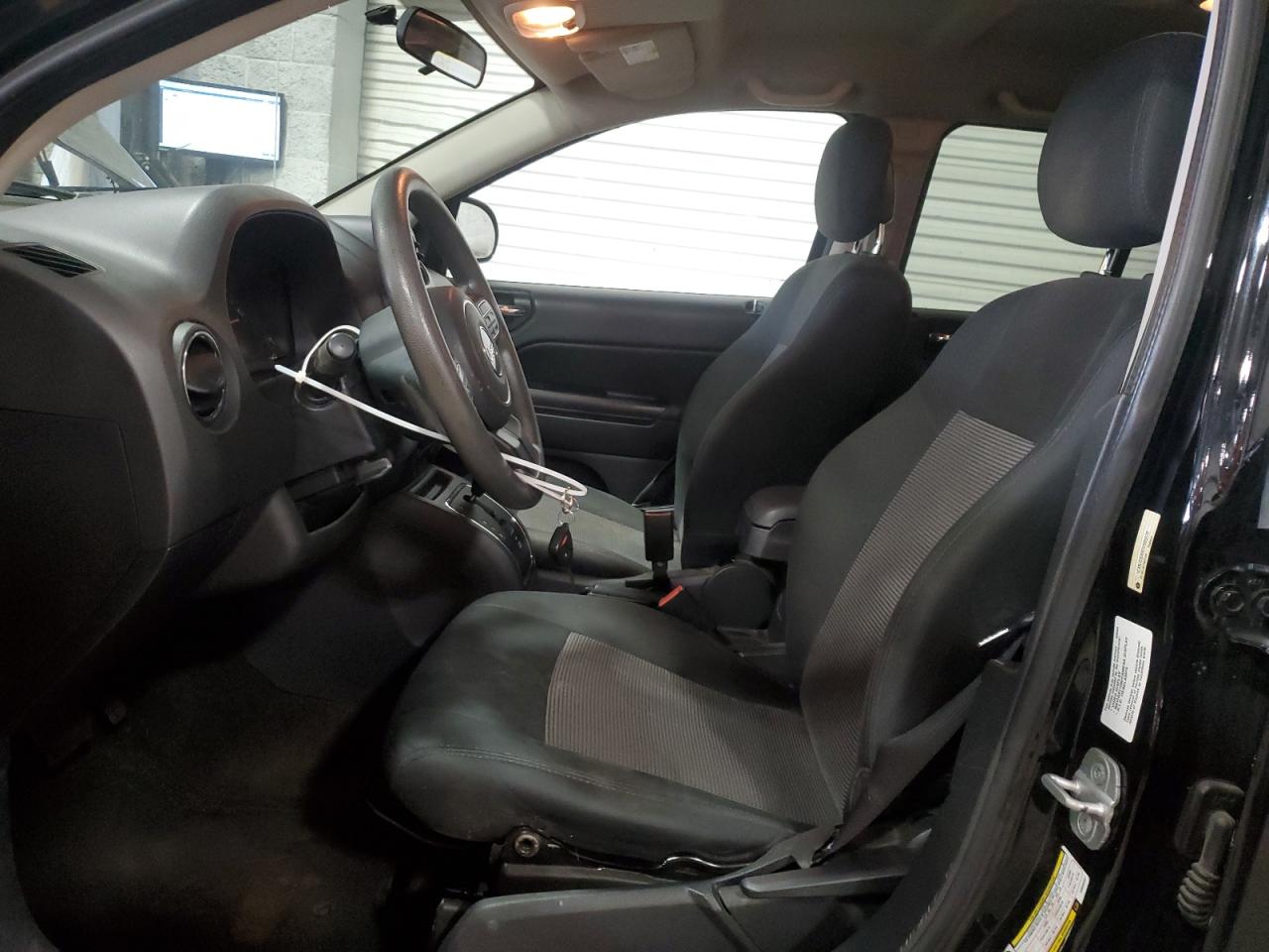 2014 Jeep Compass Sport VIN: 1C4NJCBA9ED505237 Lot: 68346045