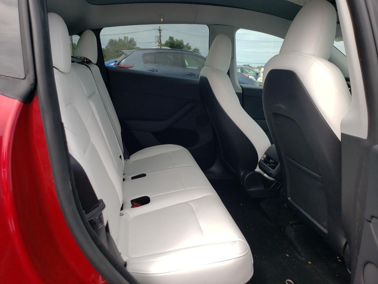 2024 Tesla Model Y VIN: 7SAYGDEE2RA258805 Lot: 69405855