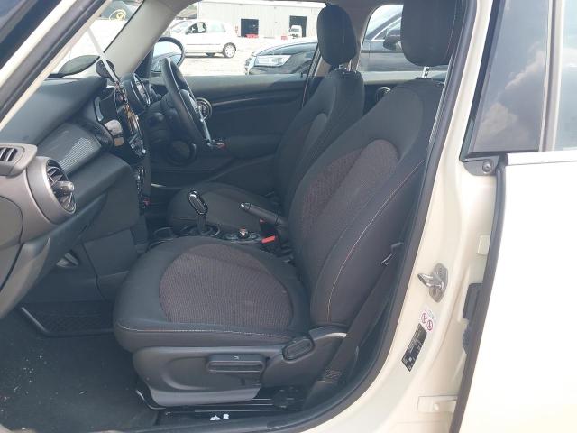 2018 MINI COOPER AUTO 