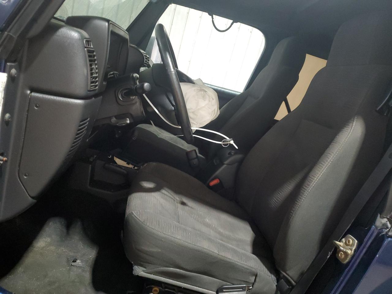 2005 Jeep Wrangler / Tj Sport VIN: 1J4FA49S35P367776 Lot: 69782865