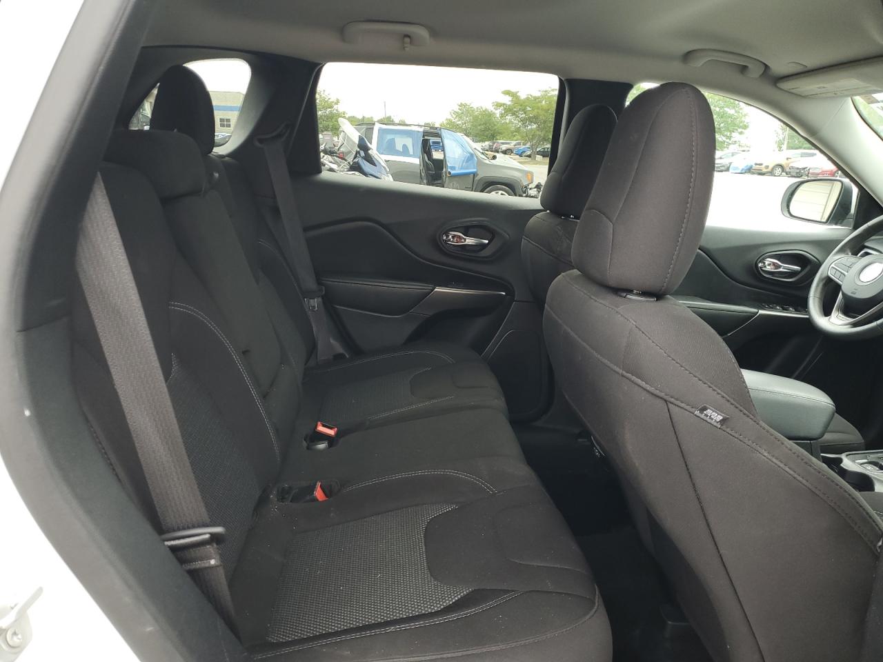 2020 Jeep Cherokee Latitude VIN: 1C4PJLCB0LD614733 Lot: 70227425