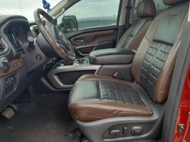  NISSAN TITAN 2017 Bordowy