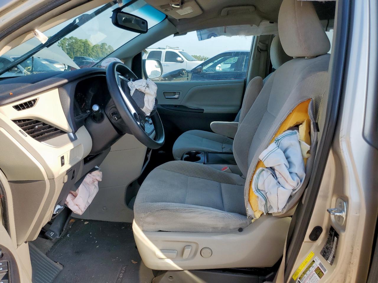 2015 Toyota Sienna Le VIN: 5TDKK3DC9FS598233 Lot: 67855925