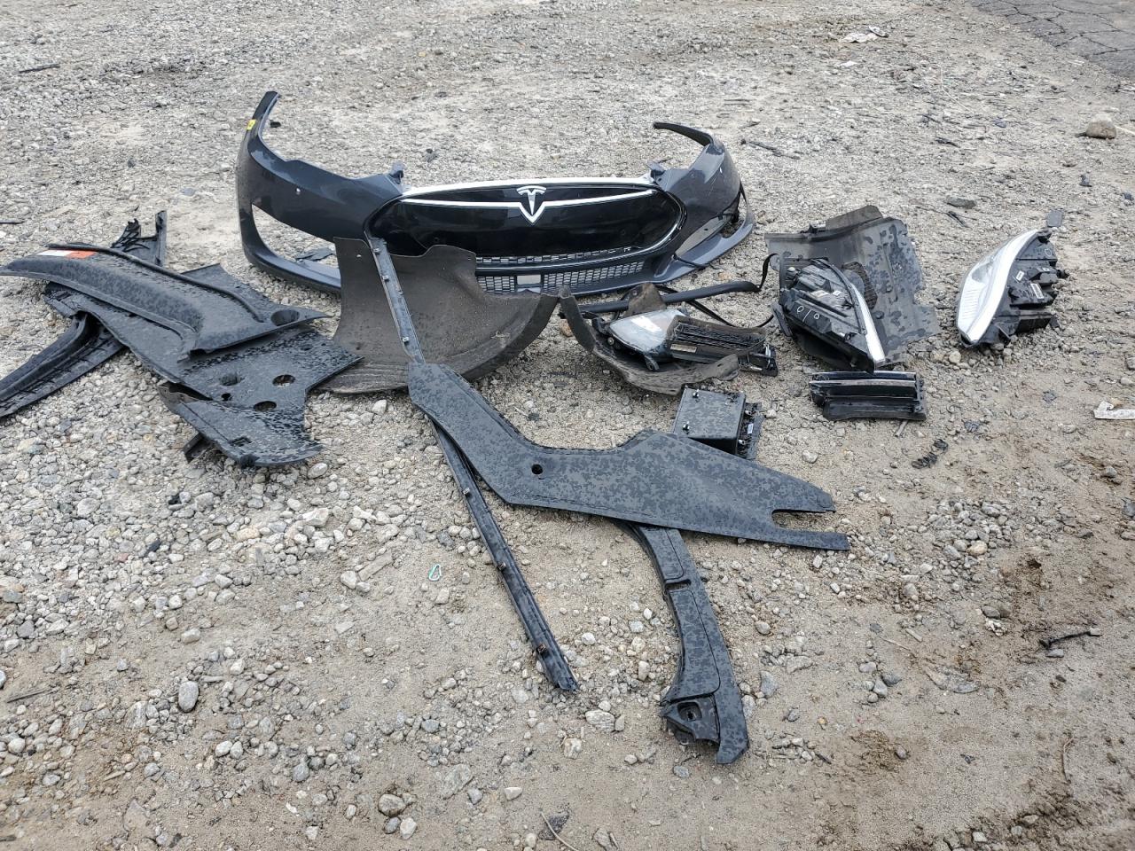 2015 Tesla Model S 85D VIN: 5YJSA1H28FFP73312 Lot: 68360845