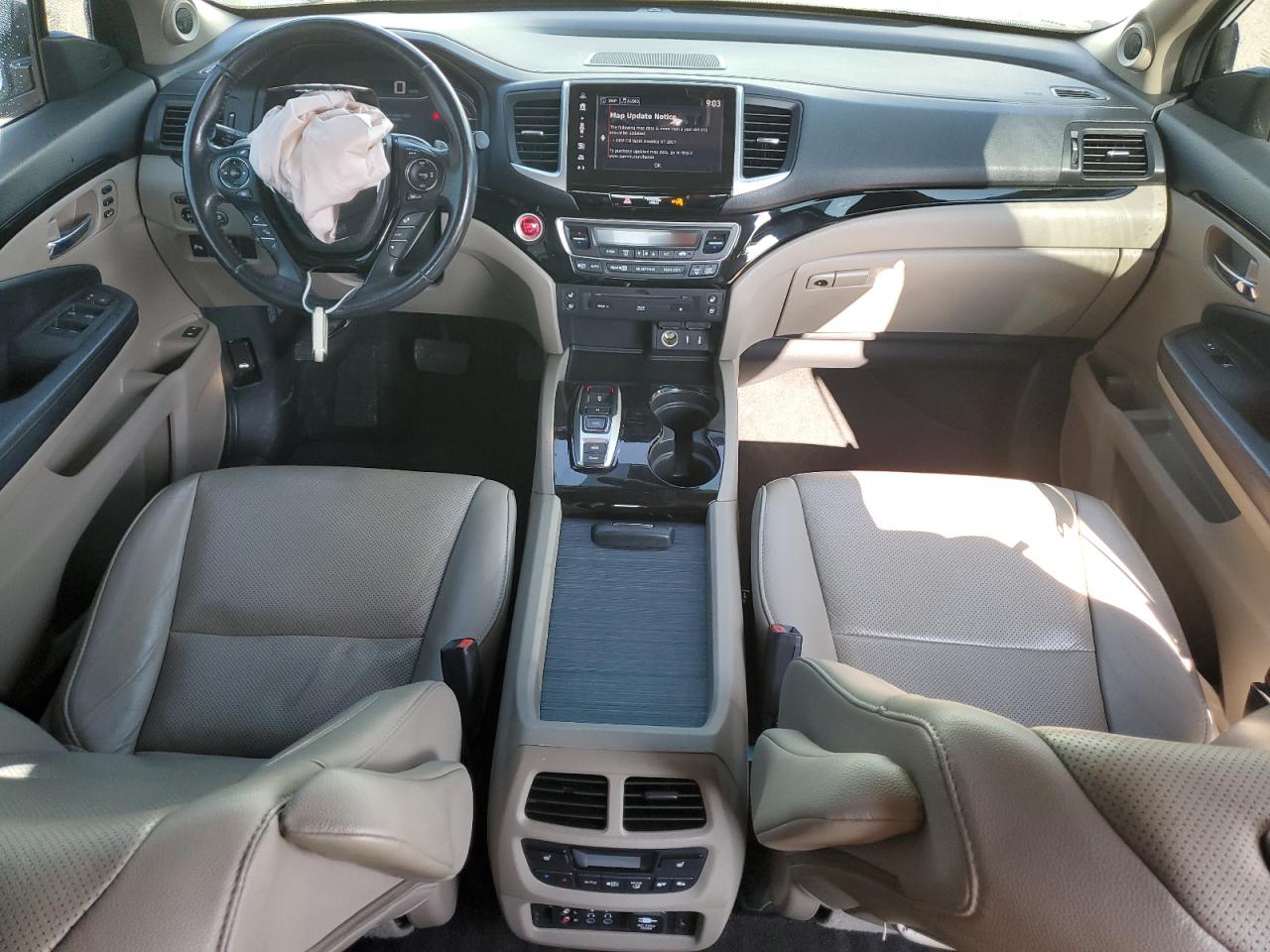 2017 Honda Pilot Elite VIN: 5FNYF6H08HB094697 Lot: 68754405