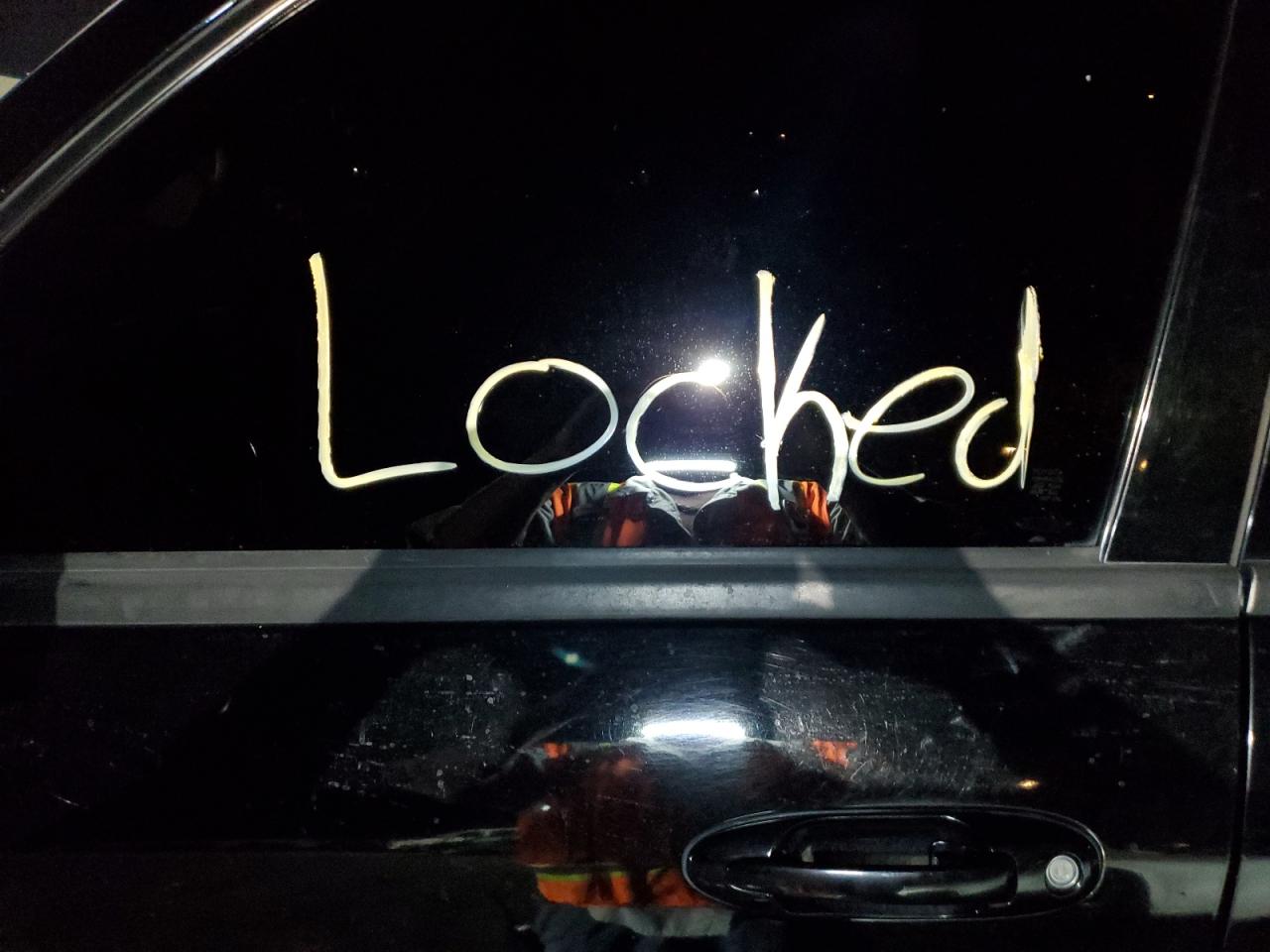 2003 Toyota Sequoia Limited VIN: 5TDZT38A83S201613 Lot: 70788435