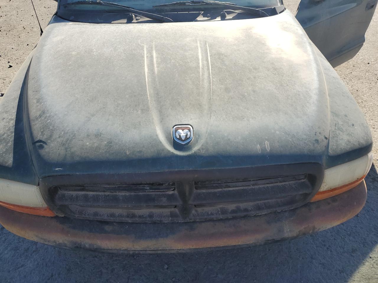 2000 Dodge Dakota VIN: 1B7FL26X1YS753294 Lot: 70055785