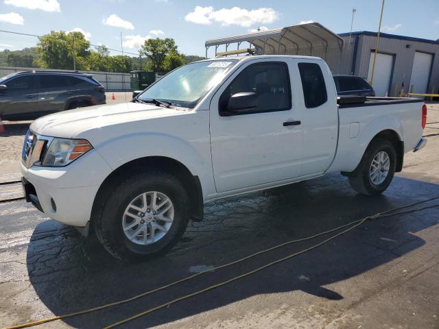 Pickups NISSAN FRONTIER 2015 Biały