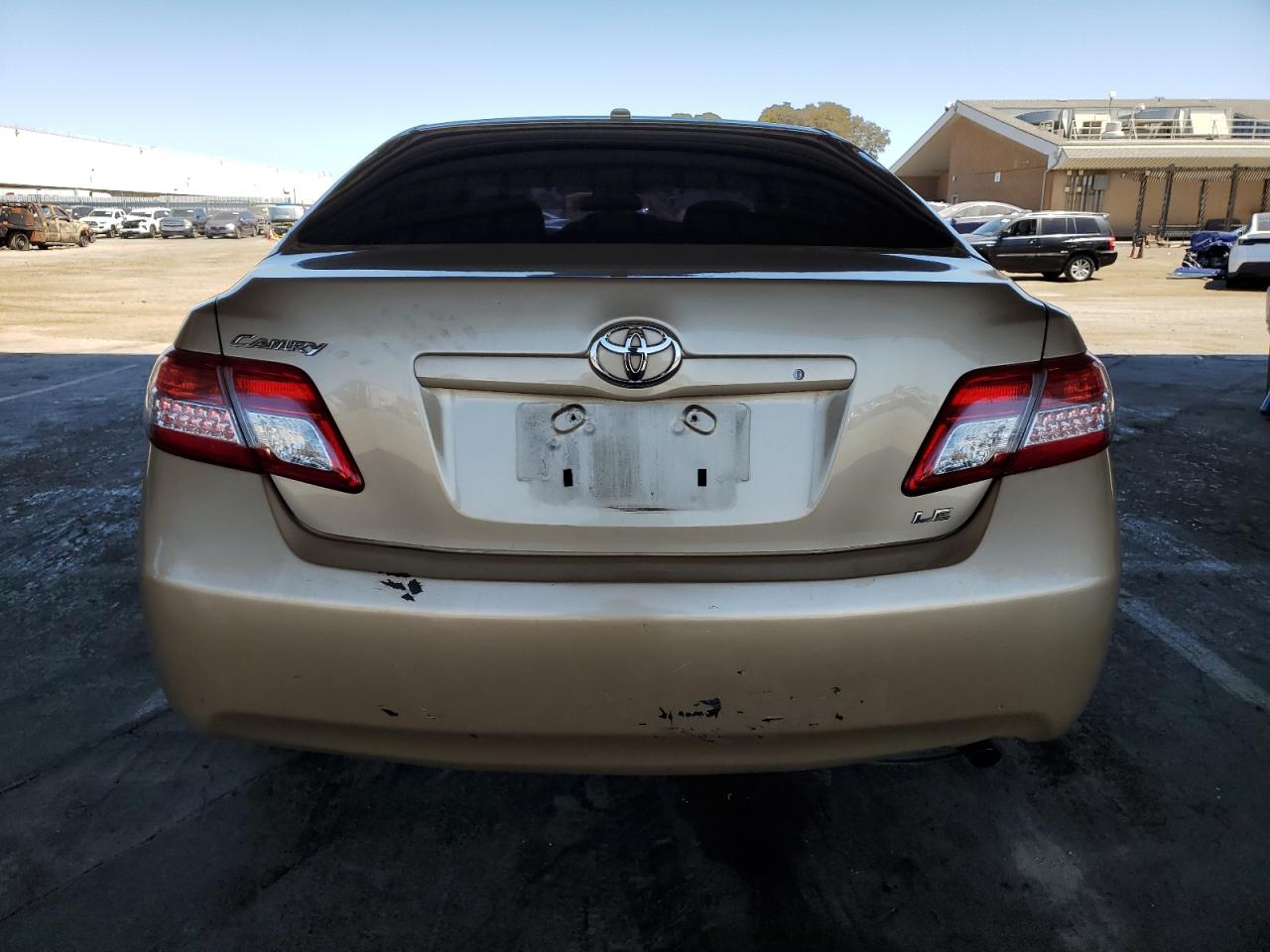 2010 Toyota Camry Base VIN: 4T1BF3EK1AU026177 Lot: 69833075