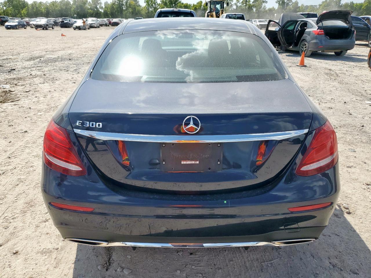 2017 Mercedes-Benz E 300 VIN: WDDZF4JB5HA022052 Lot: 70568615