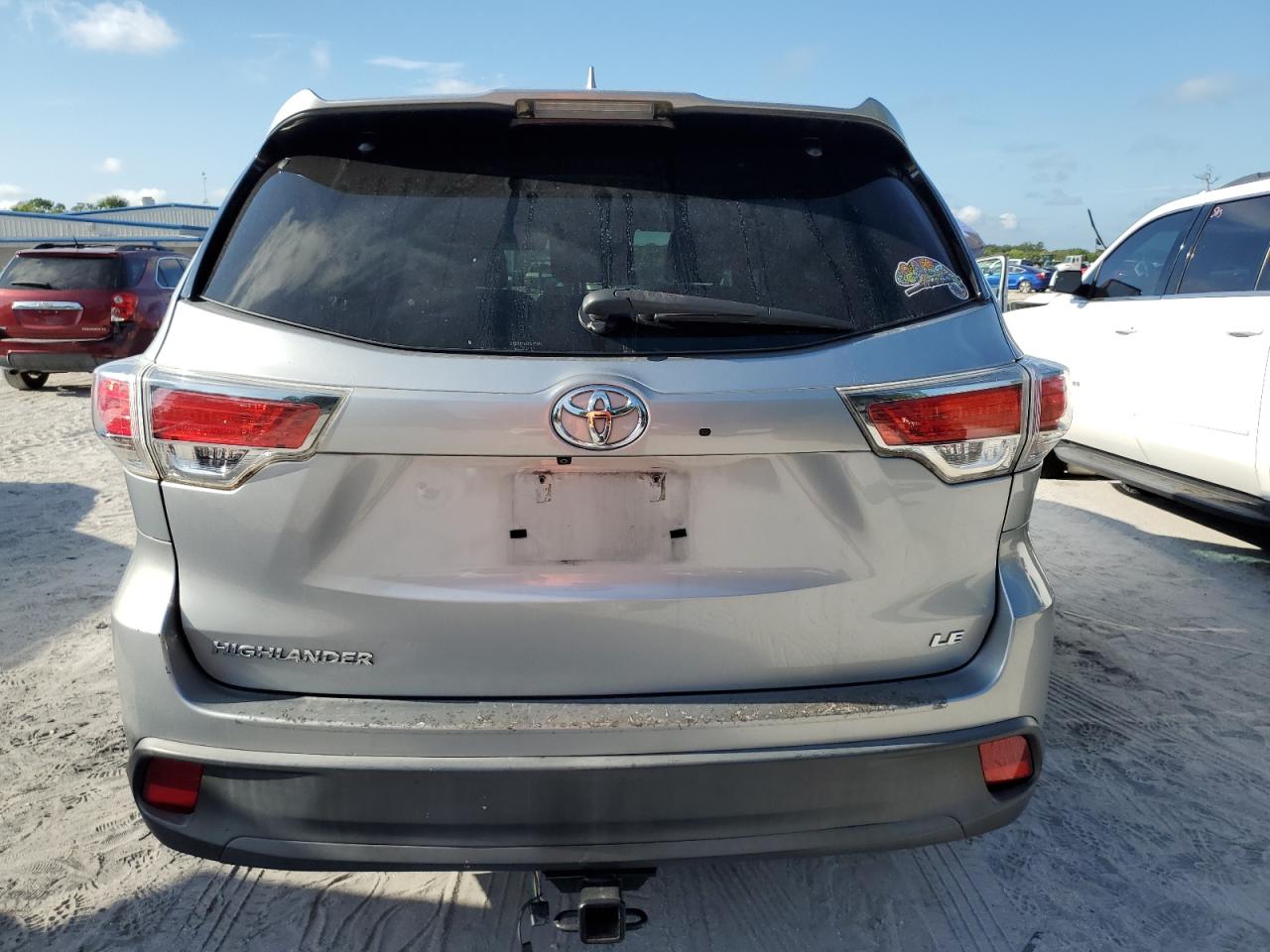 2015 Toyota Highlander Le VIN: 5TDZKRFH6FS117946 Lot: 67278815