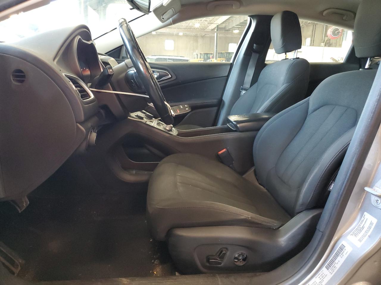 2016 Chrysler 200 Limited VIN: 1C3CCCAB2GN164762 Lot: 68879915