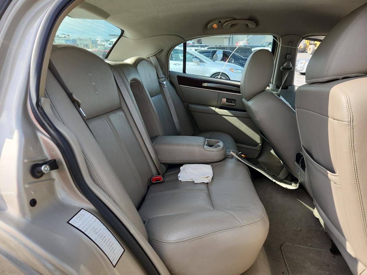 2011 Lincoln Town Car Signature Limited VIN: 2LNBL8CV1BX763456 Lot: 67277925