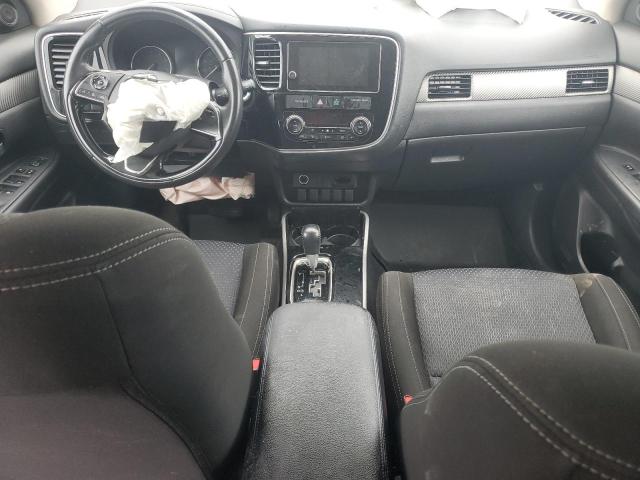 MITSUBISHI OUTLANDER 2018 Серебристый