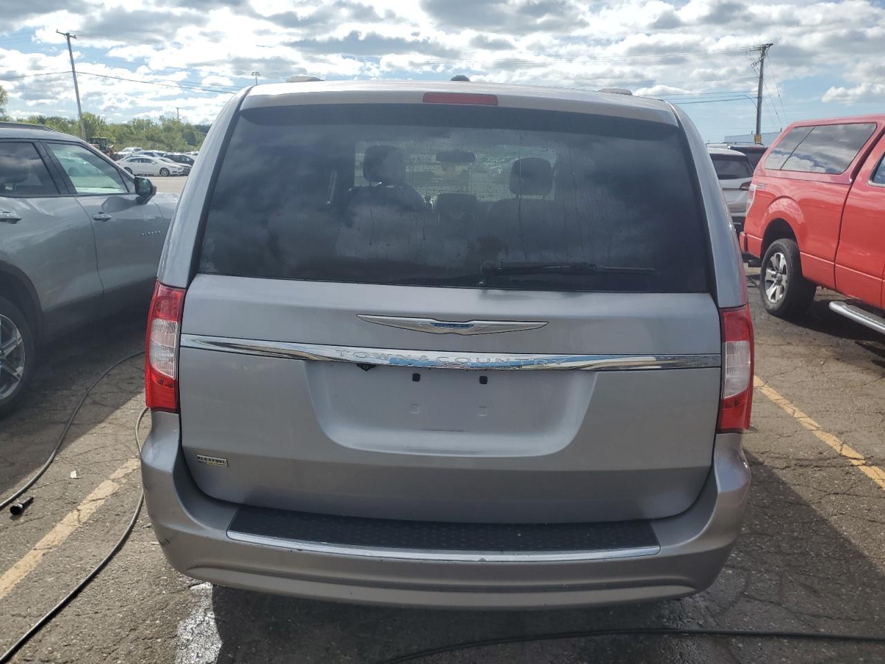 2015 Chrysler Town & Country Touring VIN: 2C4RC1BG8FR644777 Lot: 70665215