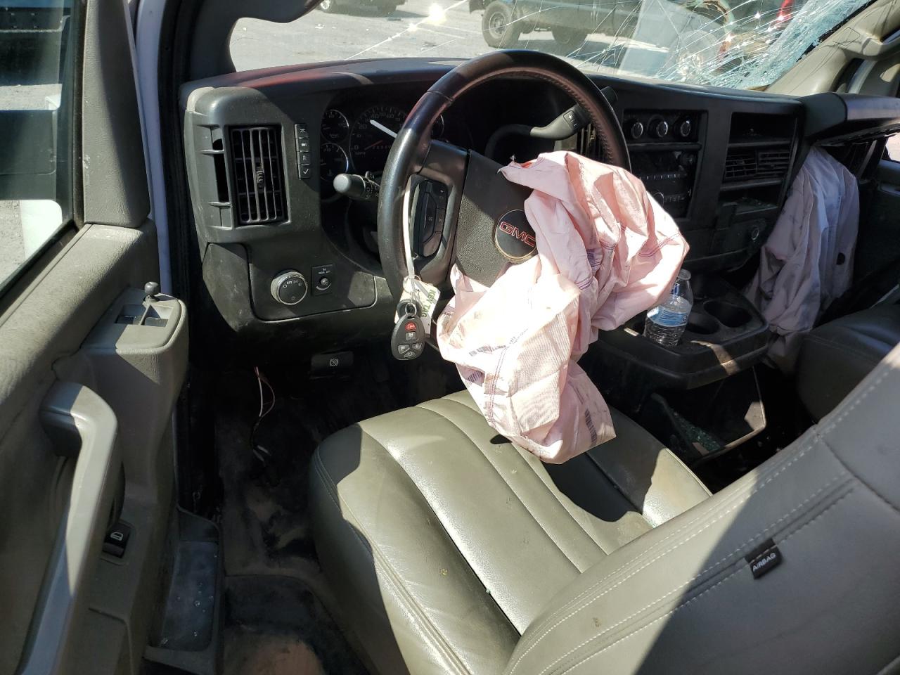 2022 GMC Savana G2500 VIN: 1GTW7AFP6N1261067 Lot: 70101585