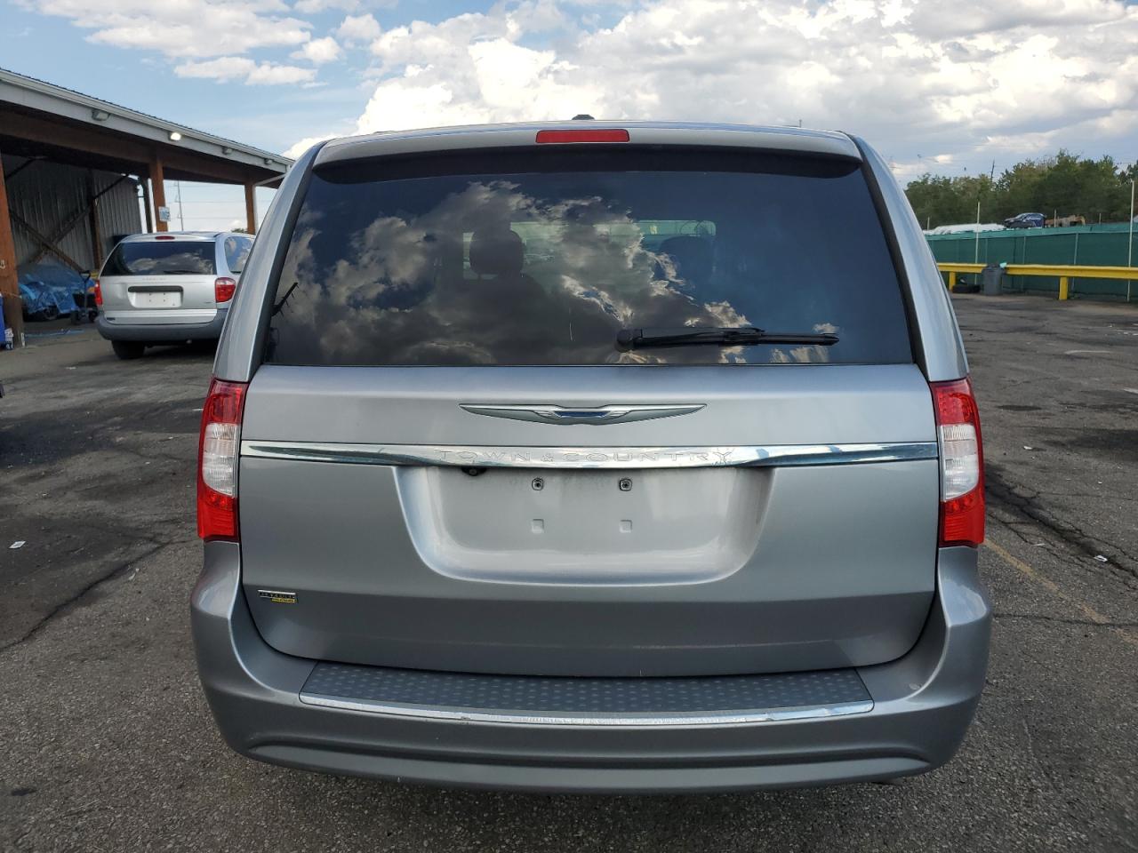 2015 Chrysler Town & Country Touring VIN: 2C4RC1BG1FR565497 Lot: 69059995