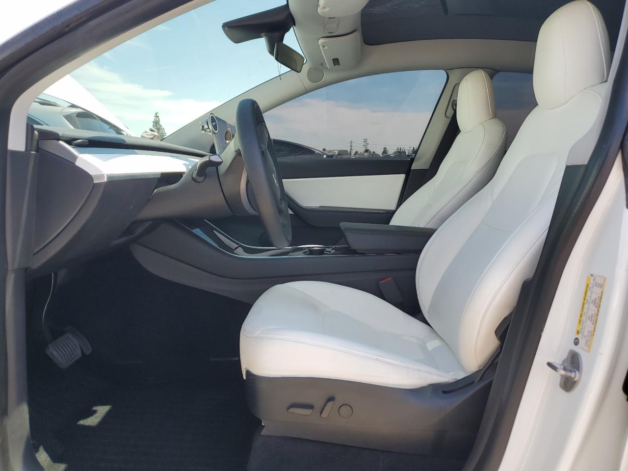 2020 Tesla Model Y VIN: 5YJYGDEE1LF056562 Lot: 69691655