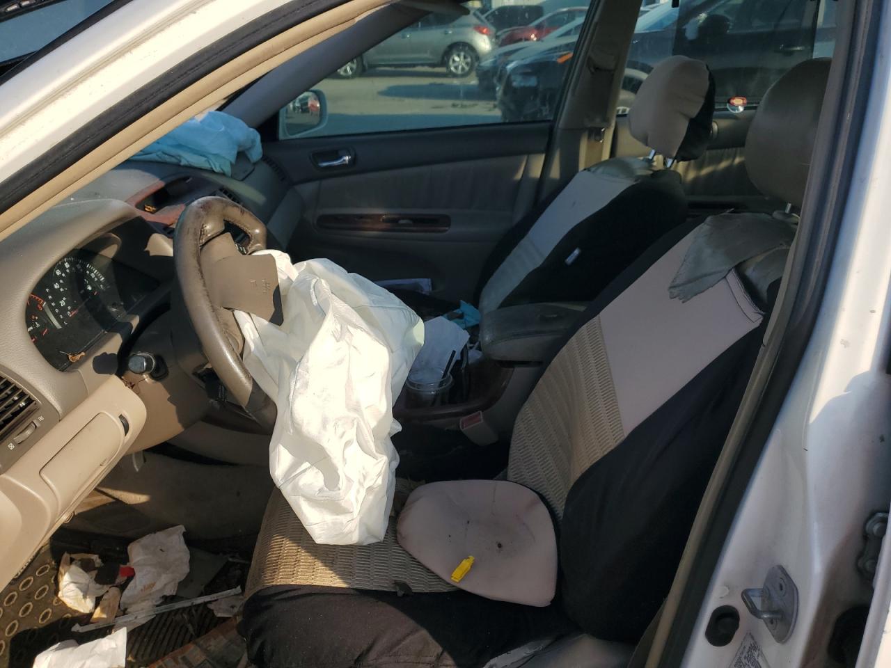 2003 Toyota Camry Le VIN: 4T1BE32KX3U142326 Lot: 67736215