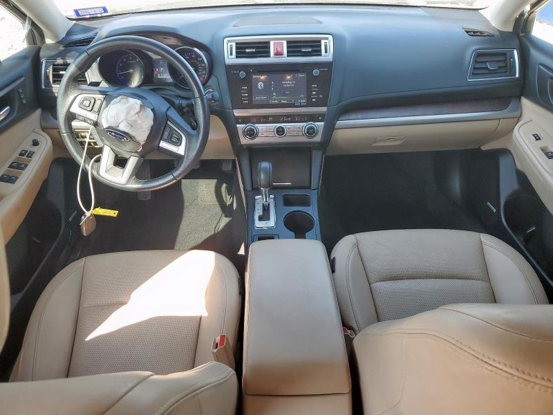  SUBARU OUTBACK 2017 Белы