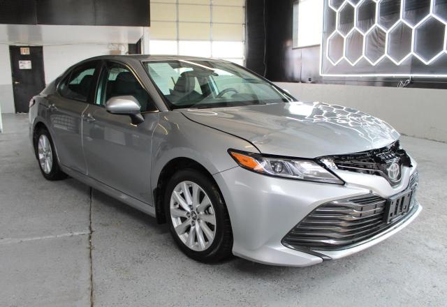  TOYOTA CAMRY 2019 Серебристый
