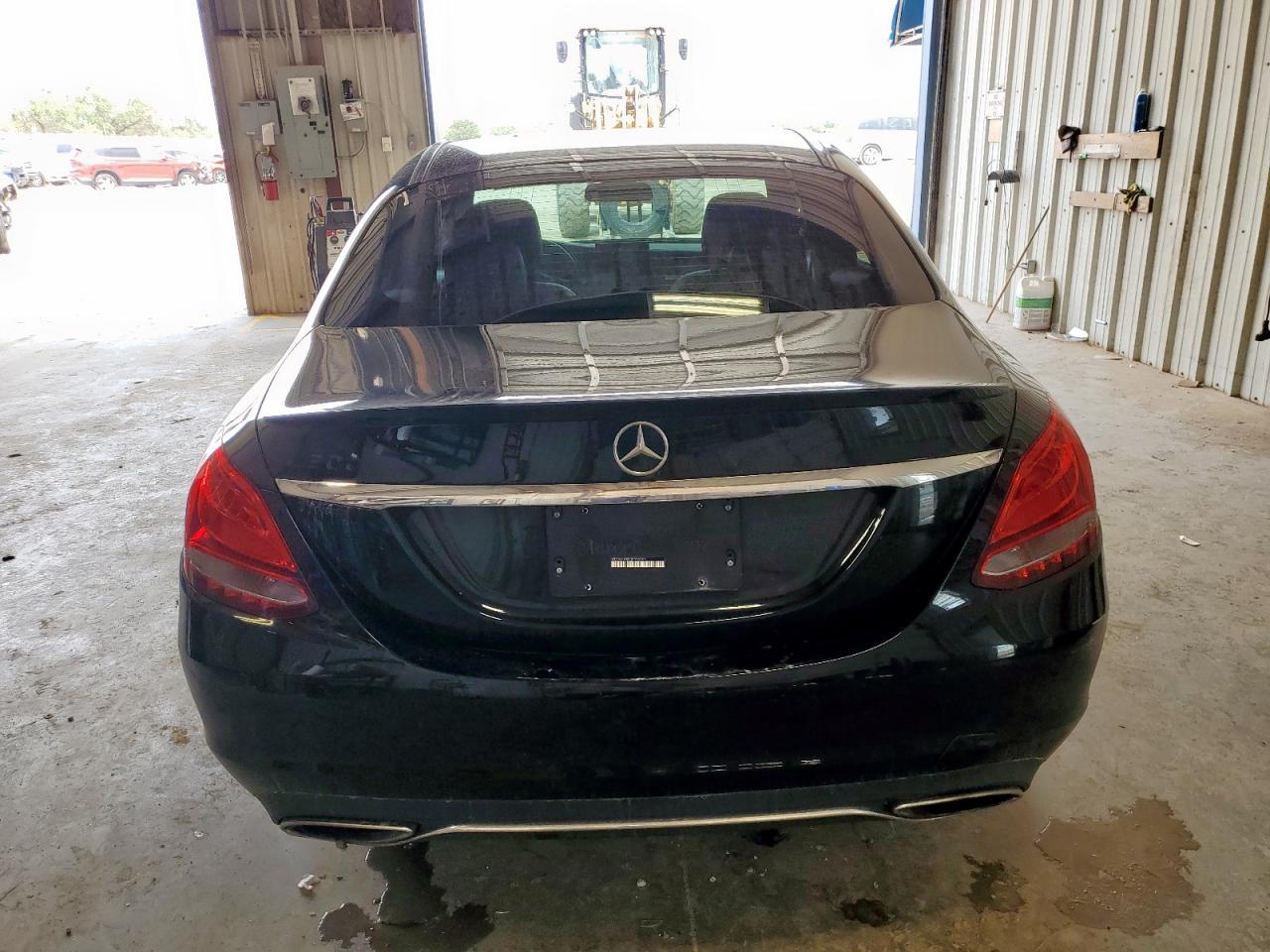 2018 Mercedes-Benz C 300 VIN: WDDWF4JB7JR386886 Lot: 68162635