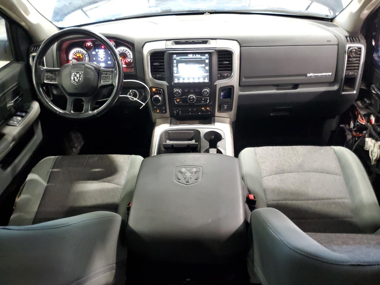 1C6RR7LT1GS129902 2016 Ram 1500 Slt