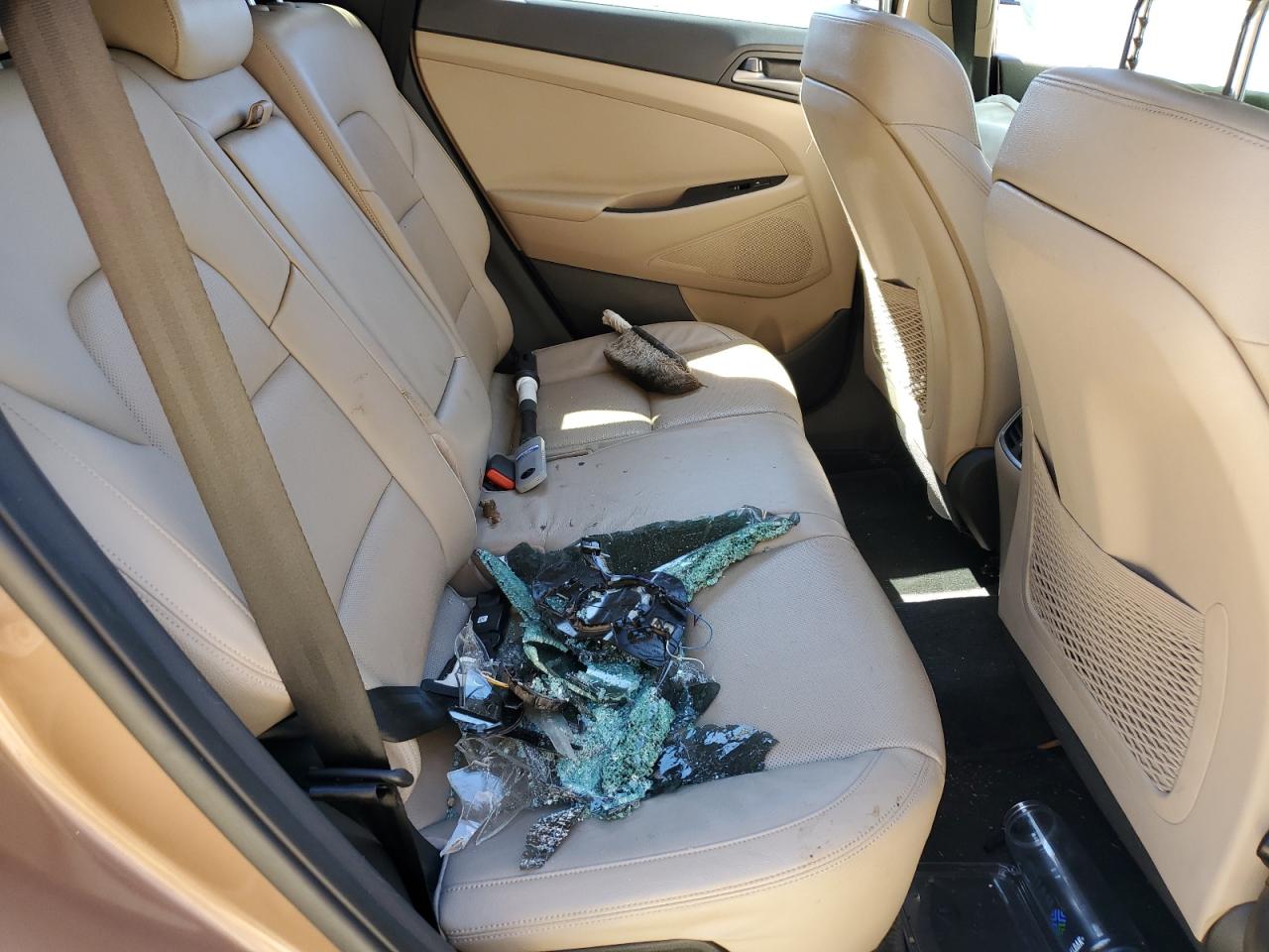 2016 Hyundai Tucson Limited VIN: KM8J33A26GU117996 Lot: 70282015