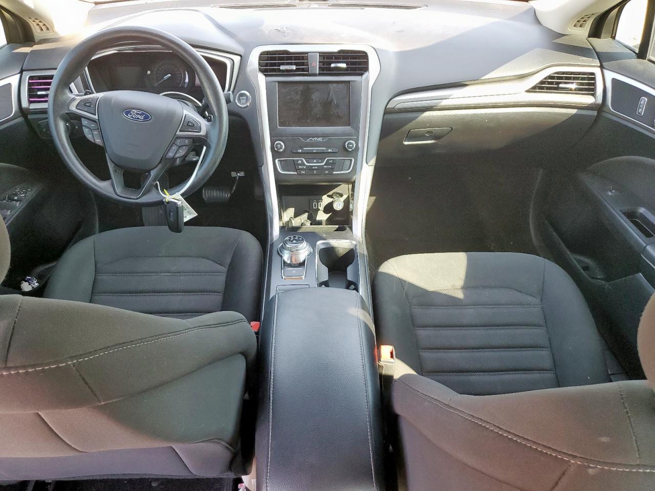 2019 Ford Fusion Se VIN: 3FA6P0HD8KR132817 Lot: 70055805