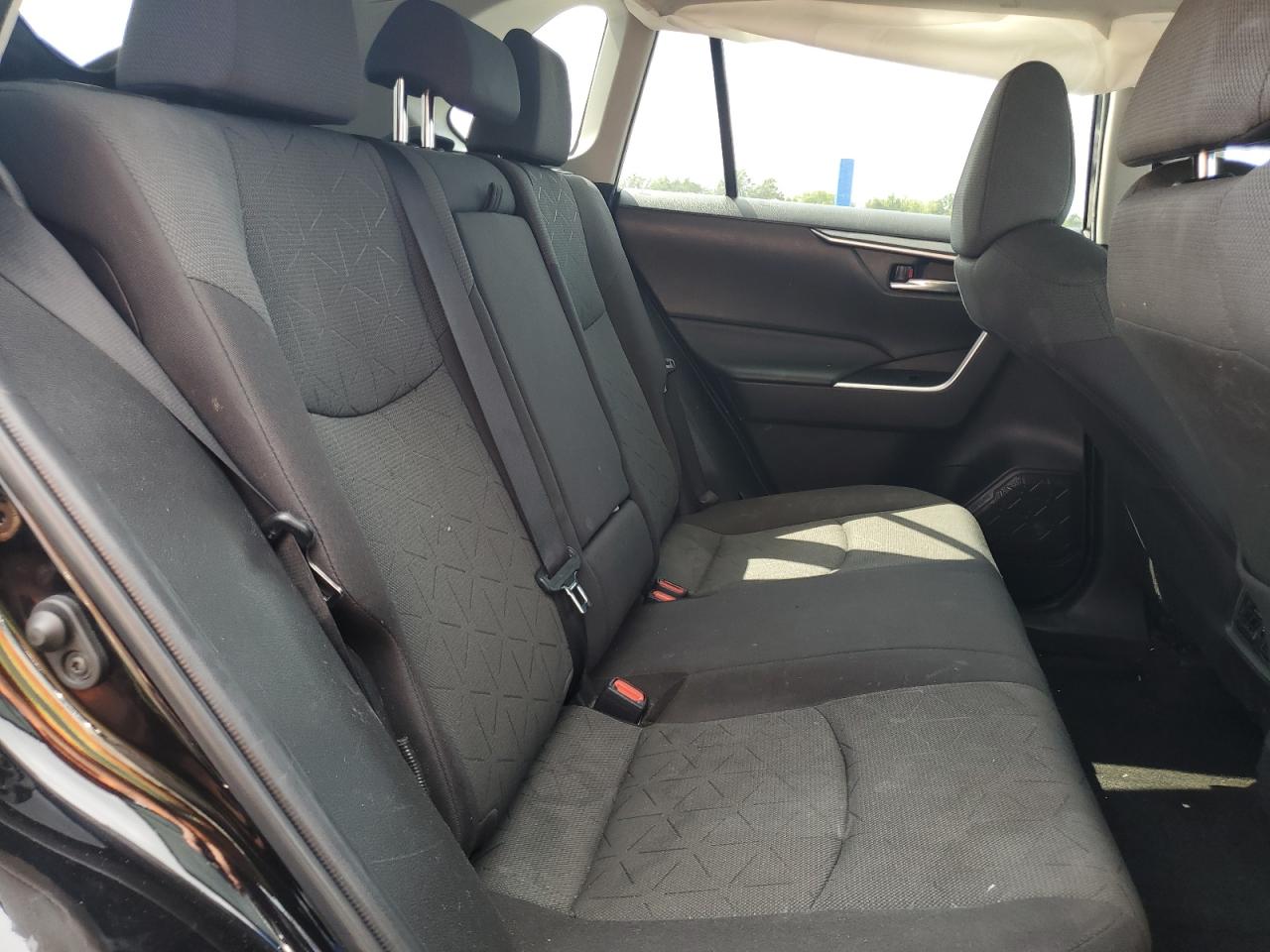 2021 Toyota Rav4 Xle VIN: 2T3RWRFV3MW128571 Lot: 68192335