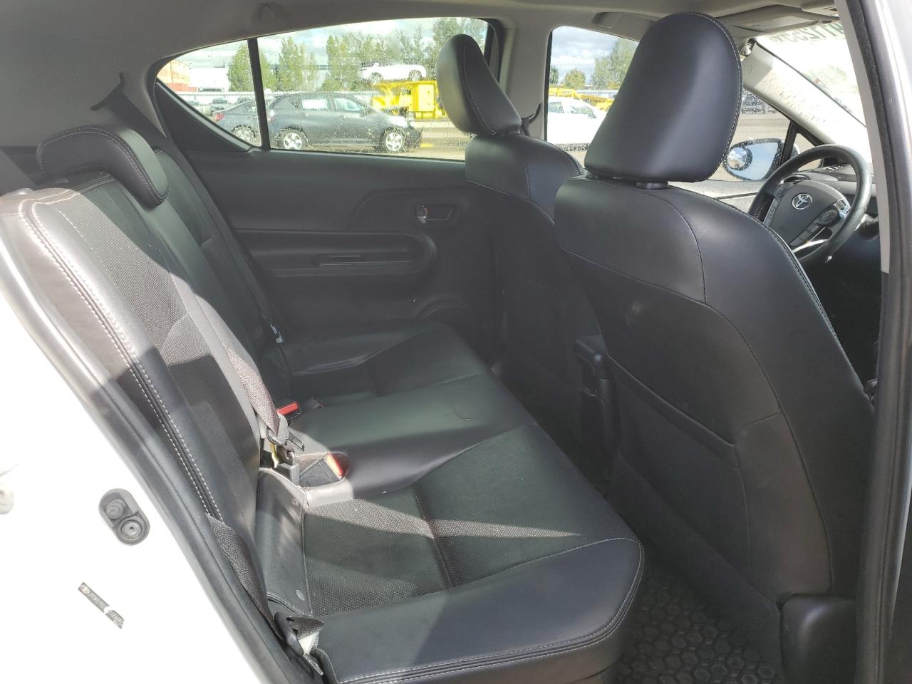 2018 Toyota Prius C VIN: JTDKDTB32J1606952 Lot: 68911255