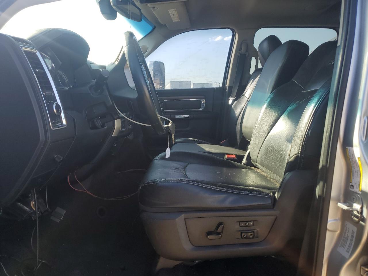 2015 Ram 2500 Laramie VIN: 3C6UR5NL5FG695109 Lot: 68698305