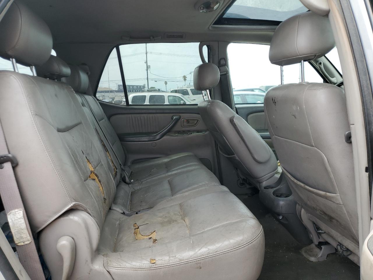 2001 Toyota Sequoia Limited VIN: 5TDZT38A71S011217 Lot: 70863185