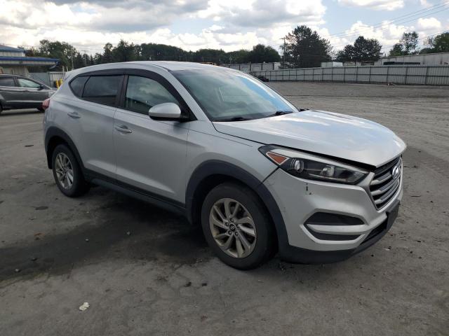  HYUNDAI TUCSON 2017 Серебристый