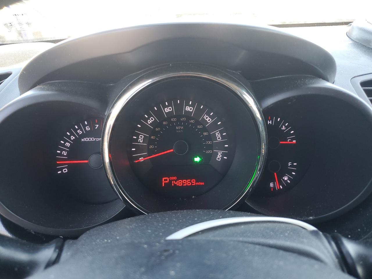 2011 Kia Soul + VIN: KNDJT2A2XB7198619 Lot: 69458925