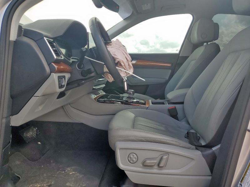  AUDI Q5 2021 Серебристый