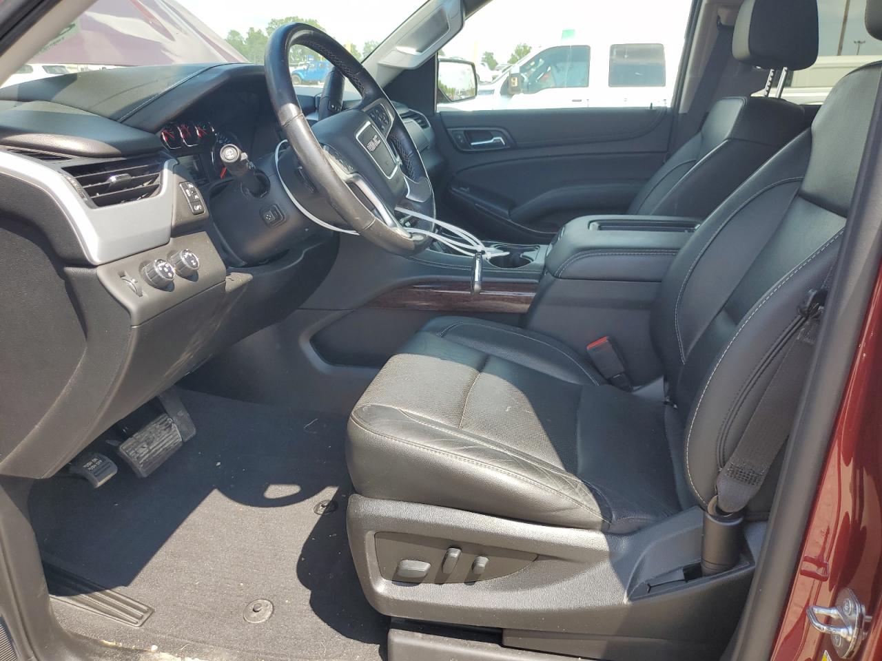 2019 GMC Yukon Xl K1500 Slt VIN: 1GKS2GKCXKR384889 Lot: 68169965