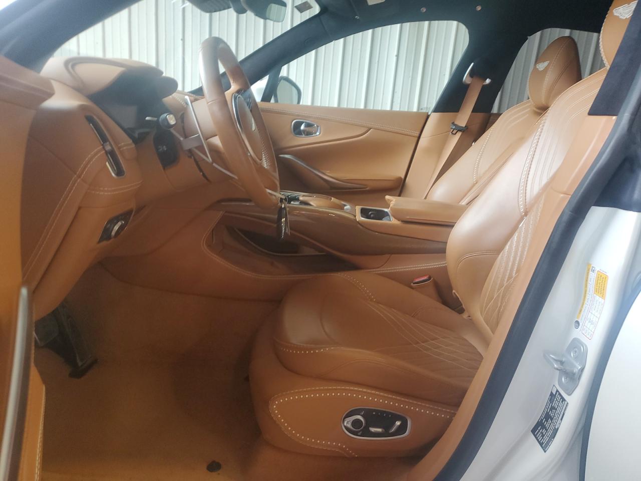 SCFVUJAW1MTV01147 2021 Aston Martin Dbx