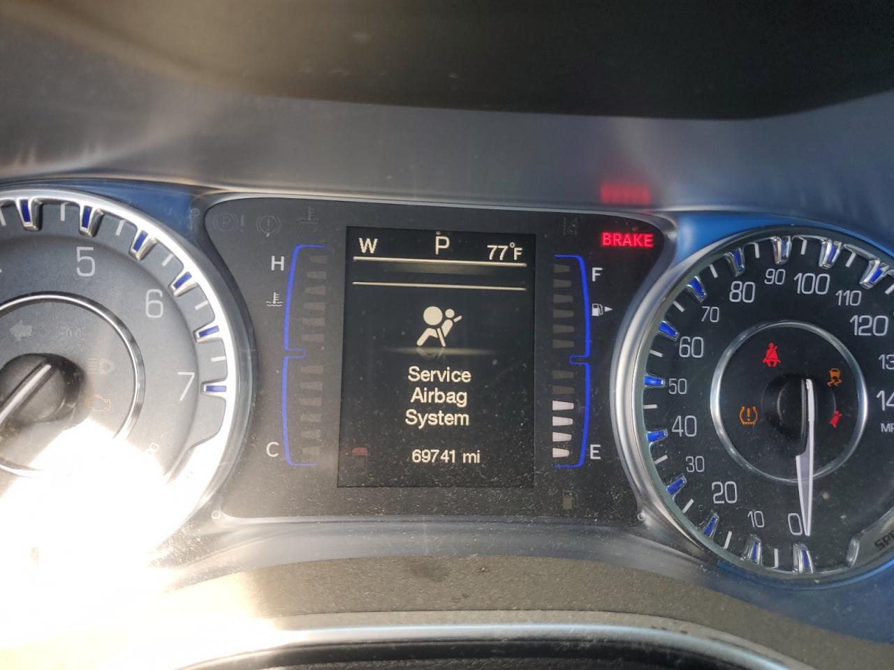 2015 Chrysler 200 Limited VIN: 1C3CCCAB9FN693267 Lot: 70117665