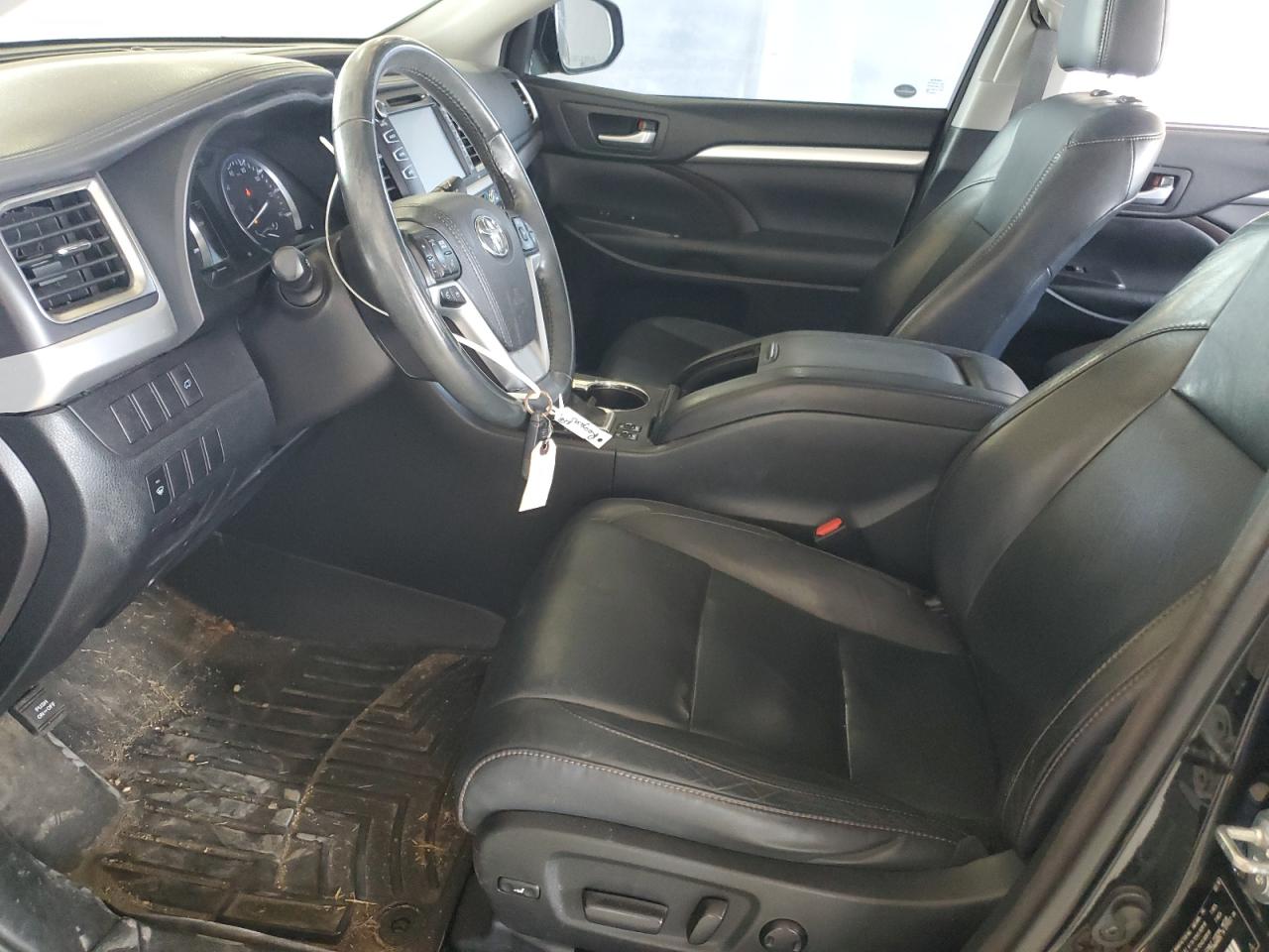 2016 Toyota Highlander Xle VIN: 5TDJKRFHXGS259750 Lot: 68437175