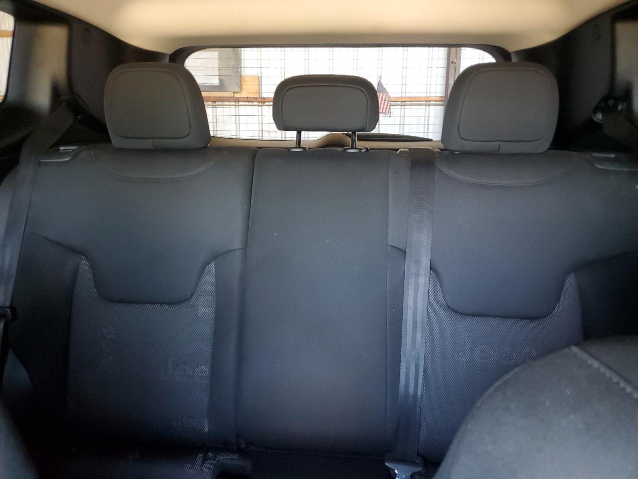 2017 Jeep Renegade Sport VIN: ZACCJBAB8HPE76668 Lot: 69788455