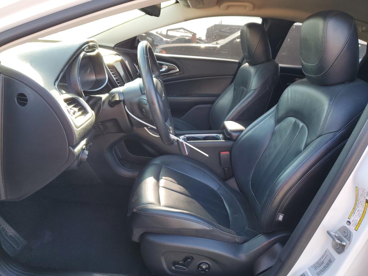 2015 Chrysler 200 C VIN: 1C3CCCCB6FN663043 Lot: 68300625