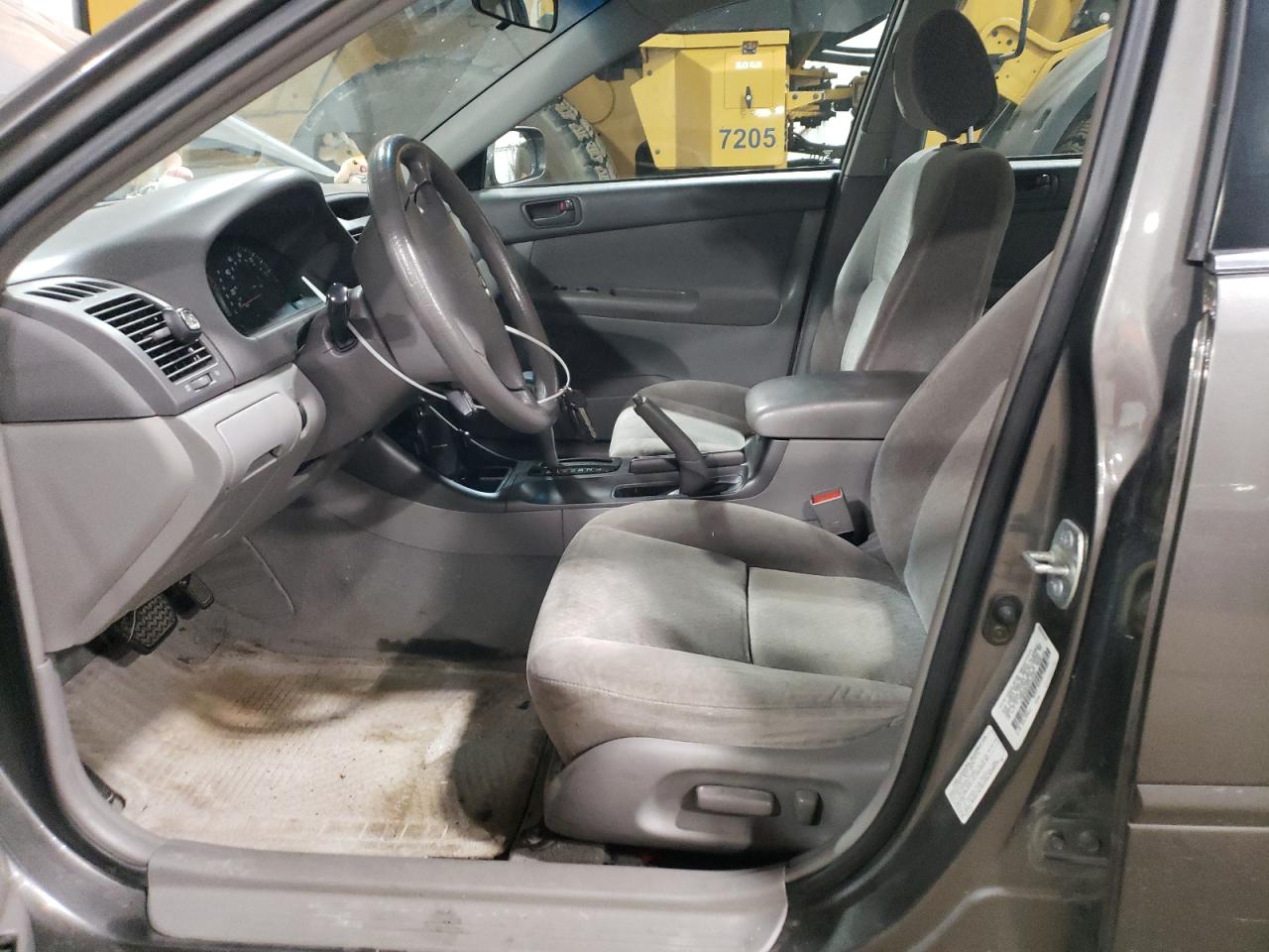 2003 Toyota Camry Le VIN: 4T1BE32K93U744134 Lot: 70332795
