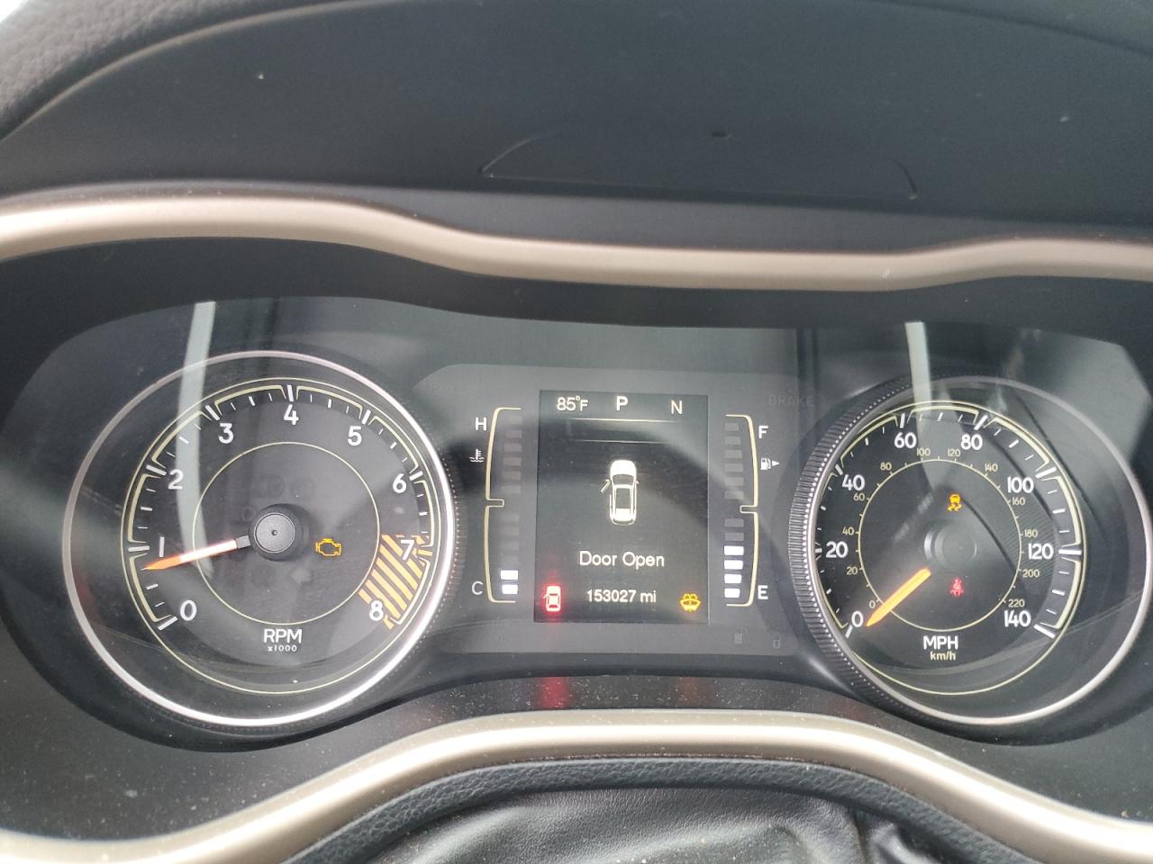 2015 Jeep Cherokee Latitude VIN: 1C4PJLCS1FW596798 Lot: 69567405