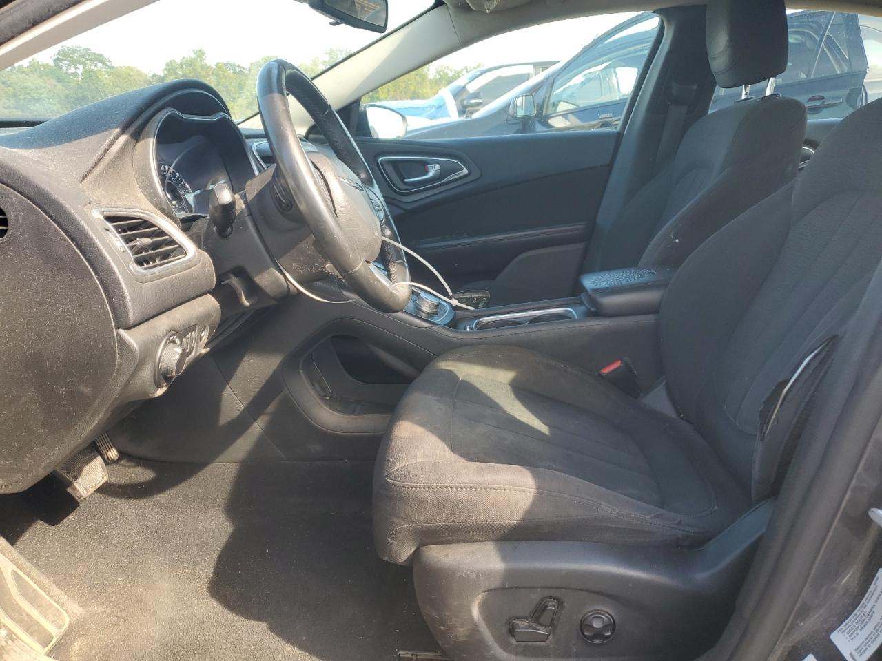 2015 Chrysler 200 Limited VIN: 1C3CCCAB9FN693267 Lot: 70117665