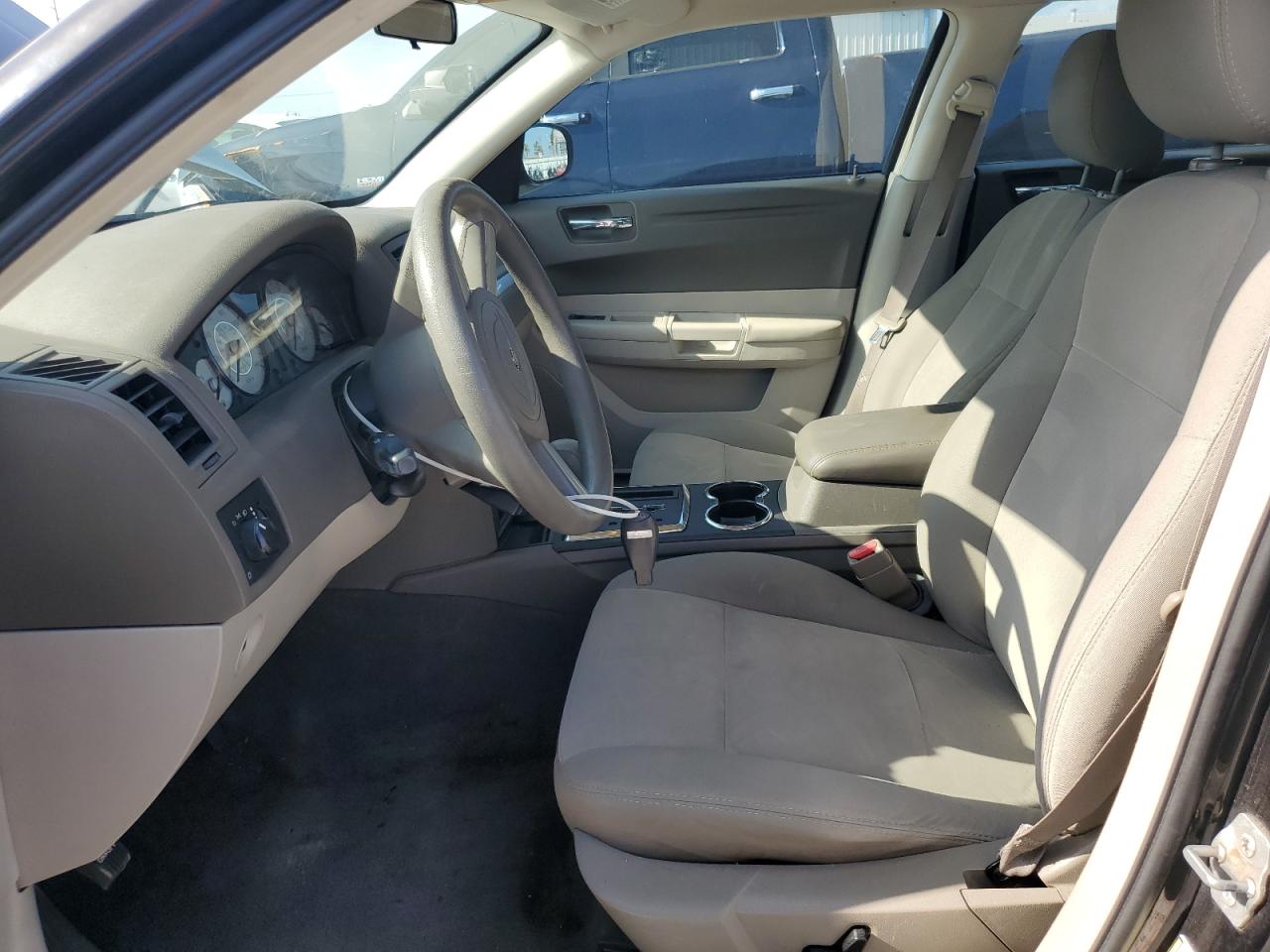 2008 Chrysler 300 Lx VIN: 2C3KA43R68H222190 Lot: 69515595