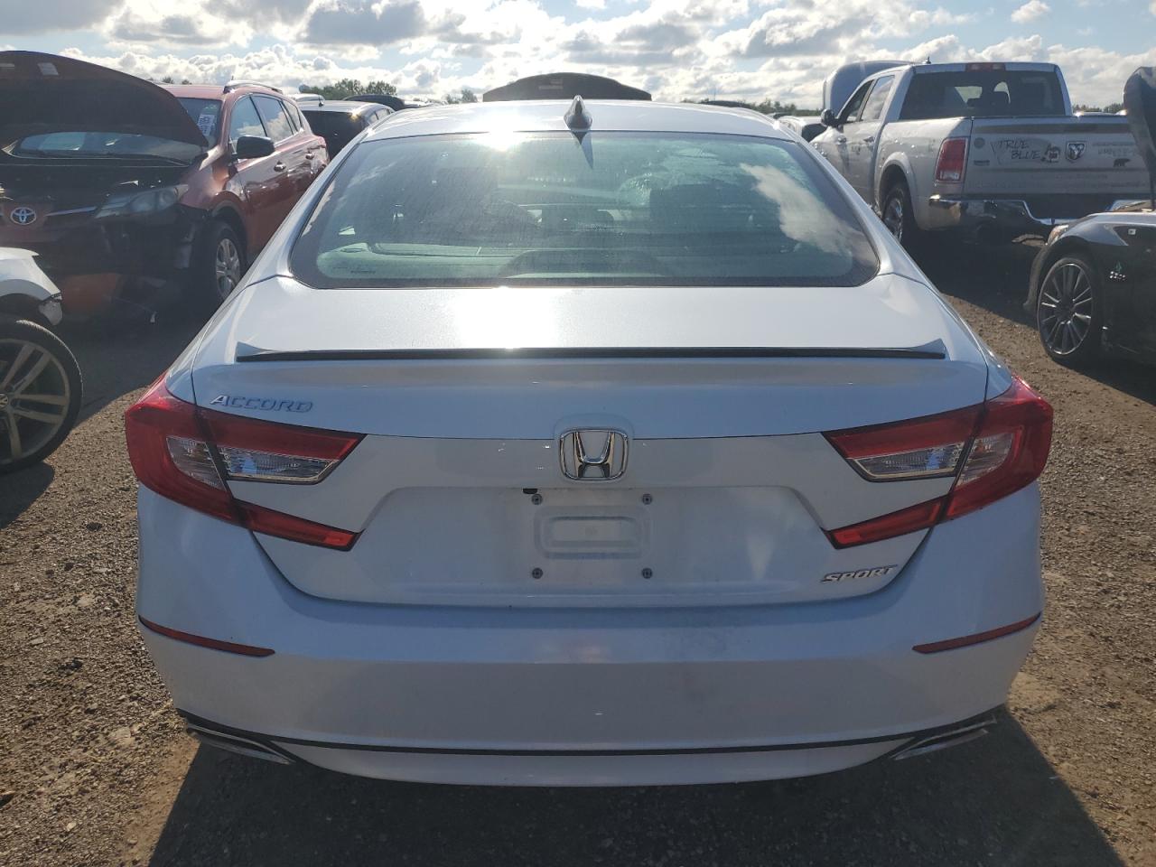 2022 Honda Accord Sport VIN: 1HGCV1F34NA007932 Lot: 69781585