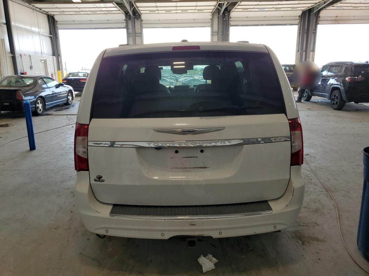 2015 Chrysler Town & Country Touring L VIN: 2C4RC1CG7FR514133 Lot: 68478845