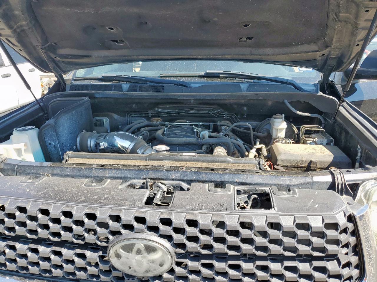 2018 Toyota Tundra Crewmax Sr5 VIN: 5TFDW5F19JX714148 Lot: 68840255